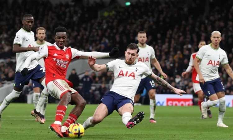 Manchester United va Arsenal o‘rtasidagi kurash