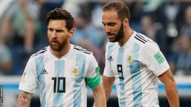 Argentina va Braziliya tarkibiga qarshi birga o'ynagan oyindan Messi oldin chiqishdi